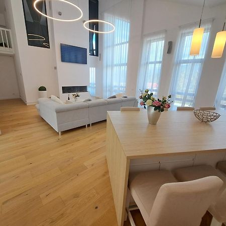Apartamento The Rock Sinaia Exterior foto